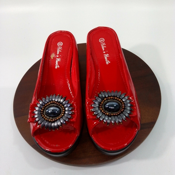 Helen's Heart Women's Size 8 Slip On Sandals Red With Floral Accent - Picture 1 of 10